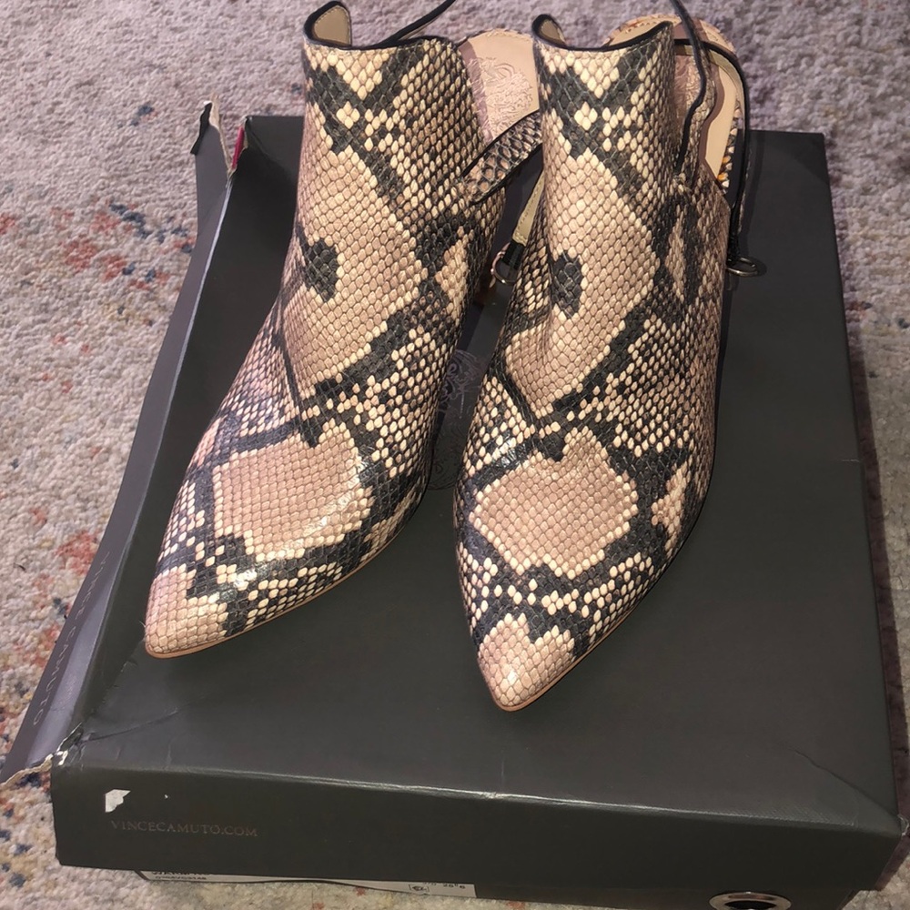NIB Vince Camuto Snake print booties with ankle strap sz 7.5 Women's